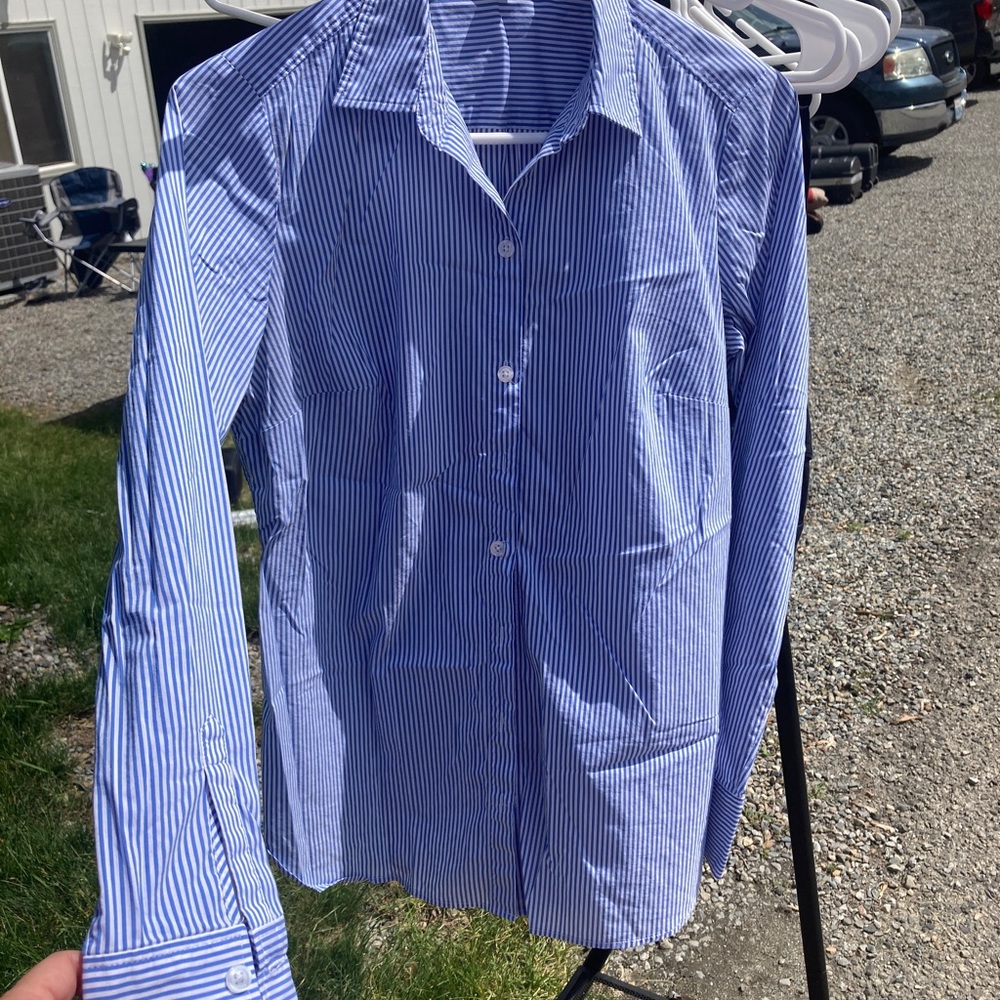 Ann Taylor blue stripe shirt small